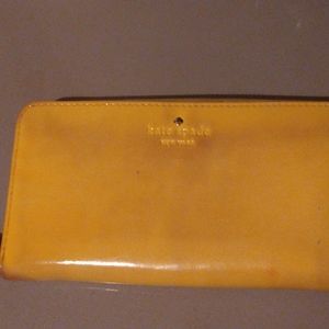 Kate Spade Zip around Wallet